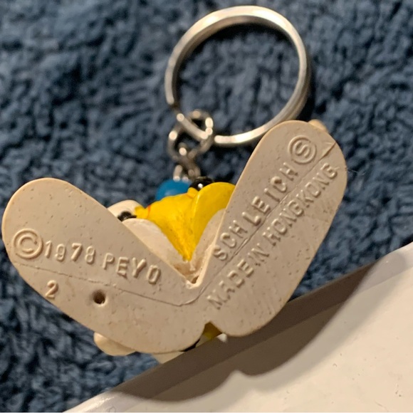 Vintage 1973 Clown Smurf Keychain - Picture 5 of 6